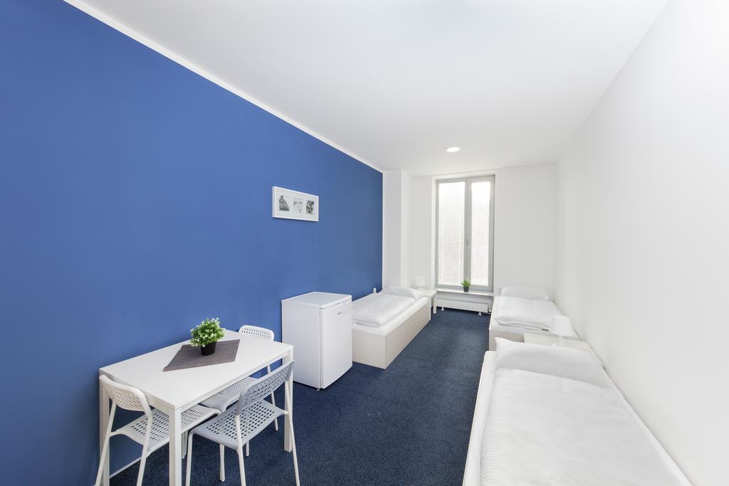Hotel & Hostel Letov Prag Dış mekan fotoğraf