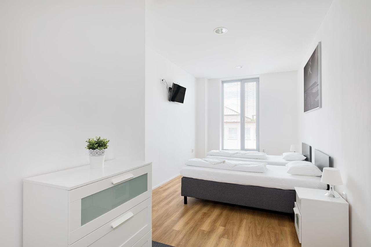 Hotel & Hostel Letov Prag Dış mekan fotoğraf